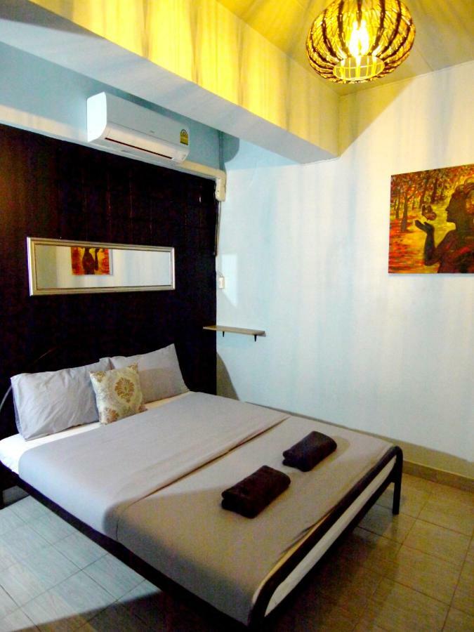 Mam'S House Khaosan Hotell Bangkok Exteriör bild